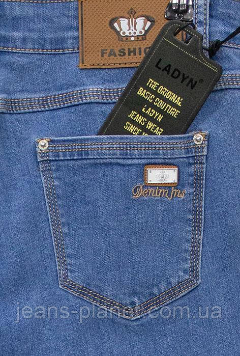 Капри женские джинсовые голубого цвета большие размеры — изображение 2